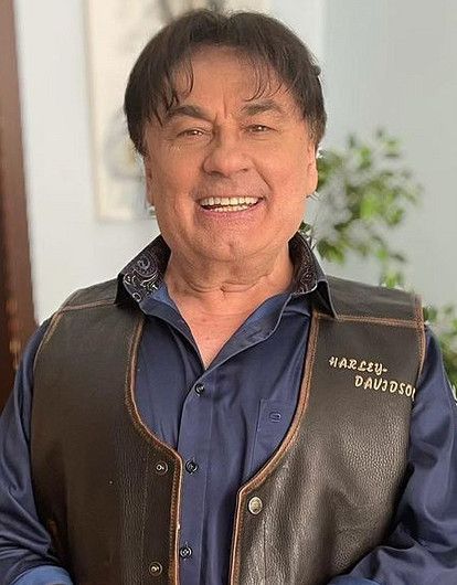 Представитель госпитализированного с коронавирусом Александра Серова рассказал о его состоянии