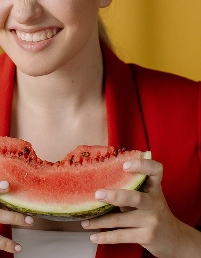 Можно ли кормящей маме арбуз: сравниваем все за и против