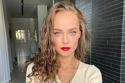 Возлюбленная Гарика Харламова не смогла сдержать эмоций на телешоу