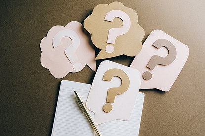 «Интриган» или «интригант»: слова, в которых часто неправильно ставят лишние буквы