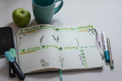 Раков ждут новые знакомства, а Козерогов — путешествие: гороскоп для всех знаков зодиака с 4 по 10 октября