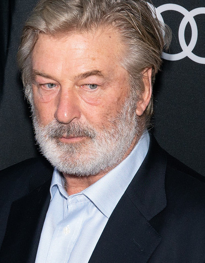 Алек Болдуин случайно застрелил оператора на съемках фильма (видео)