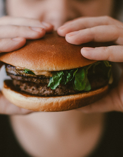 Ночной дожор: 5 знаков зодиака, которые любят поесть перед сном