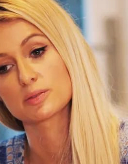 «Они оскорбляли нас, били и душили»: Пэрис Хилтон рассказала об издевательствах в частной школе