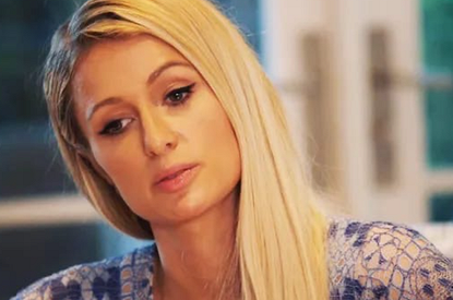 «Они оскорбляли нас, били и душили»: Пэрис Хилтон рассказала об издевательствах в частной школе