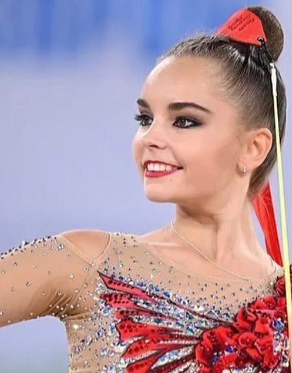 Дина Аверина стала 15-кратной чемпионкой мира