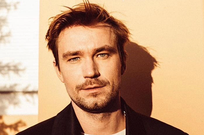 «Если ты востребован в России, то это не гарантирует успеха в Голливуде»: Александр Петров рассказал о творческих планах