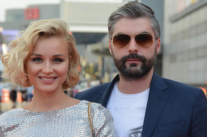 Органы опеки пришли к Полине Гагариной и Дмитрию Исхакову, чтобы проверить их условия проживания