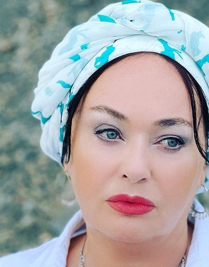 Состояние заболевшей коронавирусом Ларисы Гузеевой ухудшилось