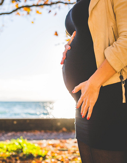 Родить вовремя: гинеколог назвала идеальный возраст для беременности