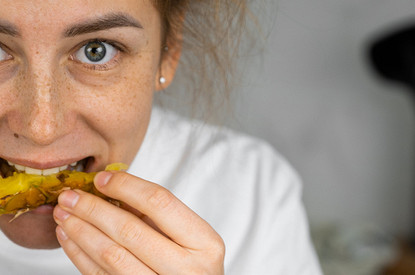 Рекомендует эндокринолог: 6 главных типов продуктов для щитовидной железы и гормонов