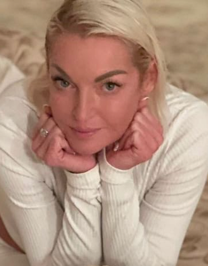 «Мы живем вместе и очень счастливы»: Анастасия Волочкова о новом избраннике