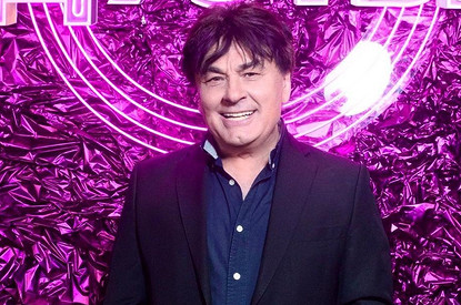 Директор заболевшего коронавирусом Александра Серова рассказал о его состоянии