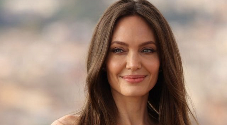 «Есть много моих фильмов, которые я никогда не видела»: Анджелина Джоли призналась, что не смотрит проекты со своим участием