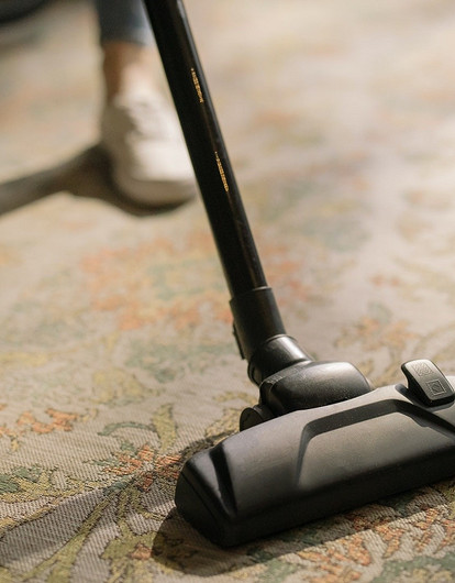 Сделать прическу и еще 7 способов использовать пылесос в доме