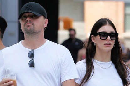 «Он любит ее больше»: стали известны подробности романа Леонардо ДиКаприо и Камилы Морроне