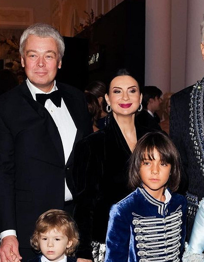 Киркоров, Ивлеева, Рудковская и другие блистали на балу дебютанток Tatler 2021