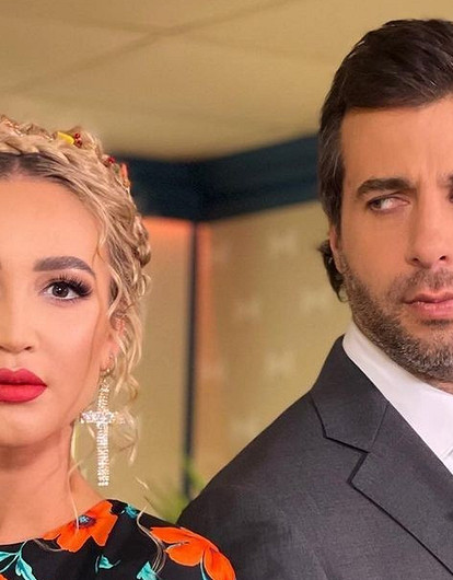 «Открыла свой МХАТ-2»: Иван Ургант пошутил над изгнанной из театра Бузовой