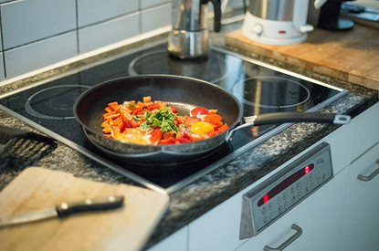 Как очистить сковороду от нагара и жира в домашних условиях: 13 способов