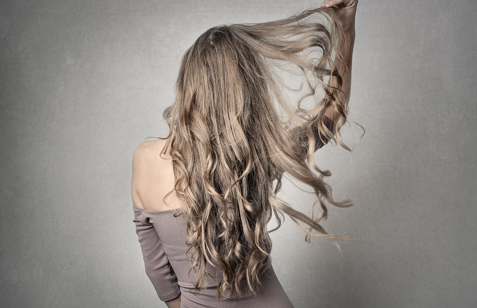 Седые волосы могут снова потемнеть — уверены ученые