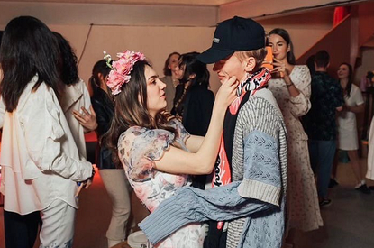 «Мне с тобой очень комфортно и тепло»: Даня Милохин приехал на день рождения Жени Медведевой