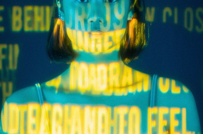 Почему сбывается случайно сказанное: объясняем, в чем сила слов и как мы сами себя программируем