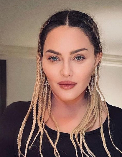 63-летняя Мадонна выложила откровенные фото и наткнулась на критику 50 Cent (зрелище не для слабонервных)