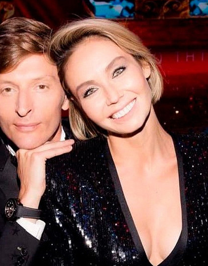 «Девять совместных самых лучших лет»: Павел Воля и Ляйсан Утяшева отметили годовщину свадьбы в Париже