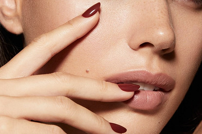 6 трендов маникюра зимой 2021/22