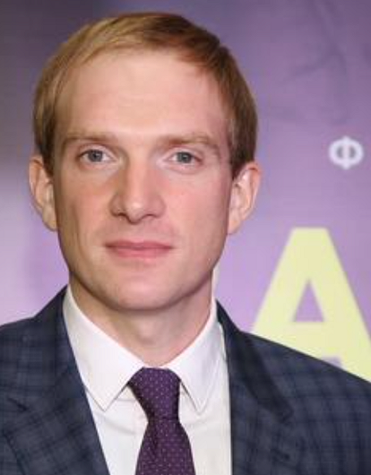 «Никто не может заставить тебя делать то, что ты не хочешь»: Андрей Бурковский о работе в МХТ им. Чехова