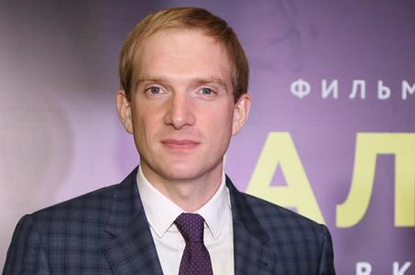 «Никто не может заставить тебя делать то, что ты не хочешь»: Андрей Бурковский о работе в МХТ им. Чехова
