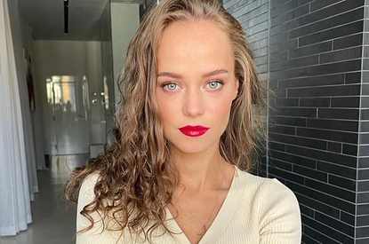 Новая избранница Гарика Харламова предстала в свадебном платье (фото)