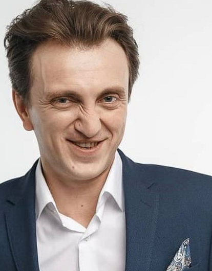 Против ТНТ возбудили уголовное дело после поцелуя Дениса Дорохова с мужчиной