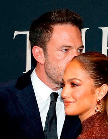 Дженнифер Лопес и Бена Аффлека застали за поцелуями (фото)