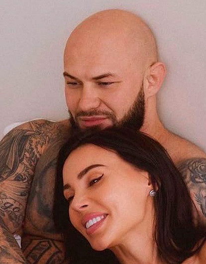 «На три карата больше, чем мечтала»: Оксана Самойлова показала кольцо за 15 миллионов рублей