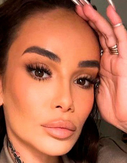 «О свадьбе слышала, но приглашения не было»: Айза высмеяла свадьбу Гуфа