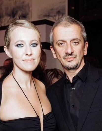 «Идиотка, тебя все забудут скоро!»: Константин Богомолов раскритиковал Ксению Собчак