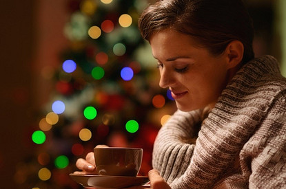 Одна в Новый год: как получить удовольствие от праздника наедине с собой