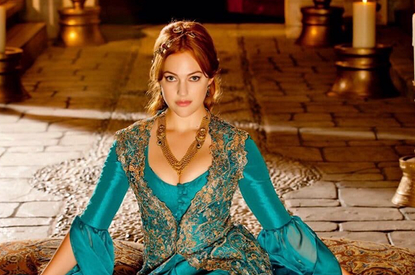 «Мы не знаем, через что она прошла»: Евнух из «Великолепного века» заступился за Мерьем Узерли