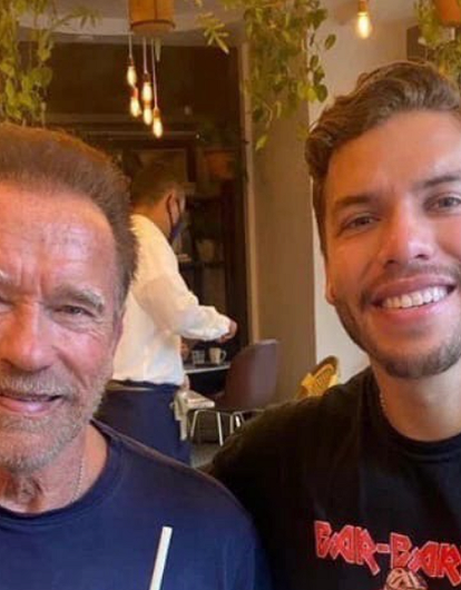 Сын Арнольда Шварценеггера отказался от знаменитой фамилии отца