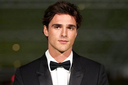 Джейкоб Элорди замечен в компании новой девушки