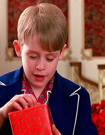 Что делать, если ребенок требует подарки? 8 советов от эксперта