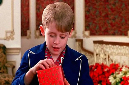 Что делать, если ребенок требует подарки? 8 советов от эксперта