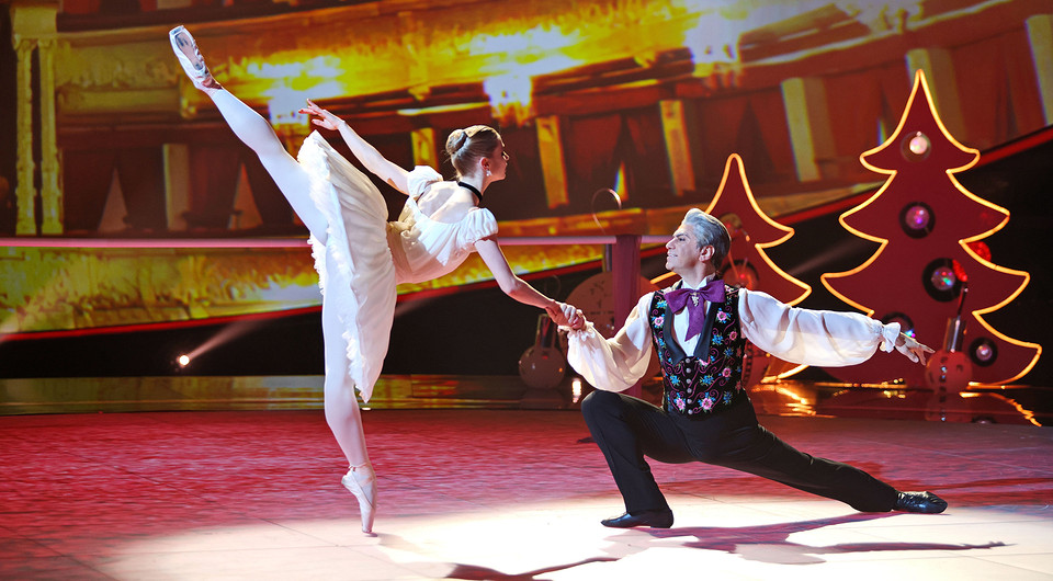 Пахмутова аккомпанирует юному спортсмену, а Цискаридзе выступает с примой-балериной: что нас ждет в финале «Синей птицы»