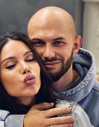 «У ребенка хроническое заболевание»: дочь Оксаны Самойловой и Джигана срочно госпитализировали в больницу