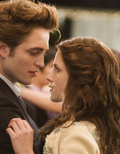 От романтики до партнерства: 4 этапа развития отношений в паре