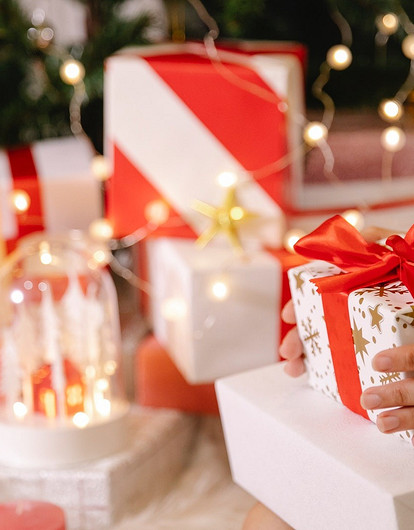 10 универсальных подарков на Новый год, которые можно купить в последний момент