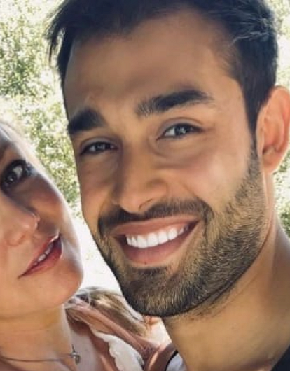 Бритни Спирс показала редкое видео с сыновьями и женихом