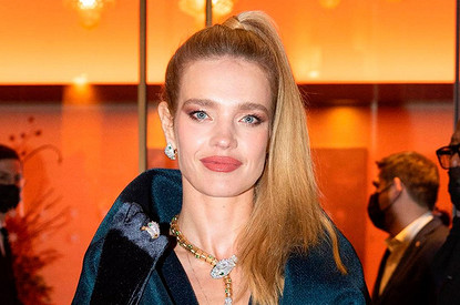 Наталья Водянова появилась на светском рауте в Париже (фото)