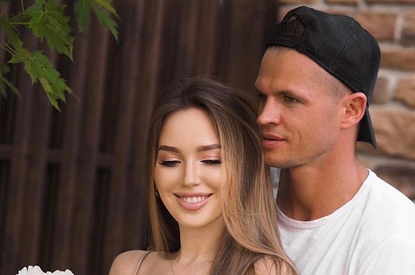 Дмитрий Тарасов и Анастасия Костенко впервые показали лицо двухмесячного сына